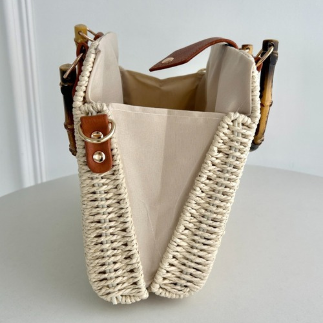 Bolsa de Palha com alça de Bambu Tassel