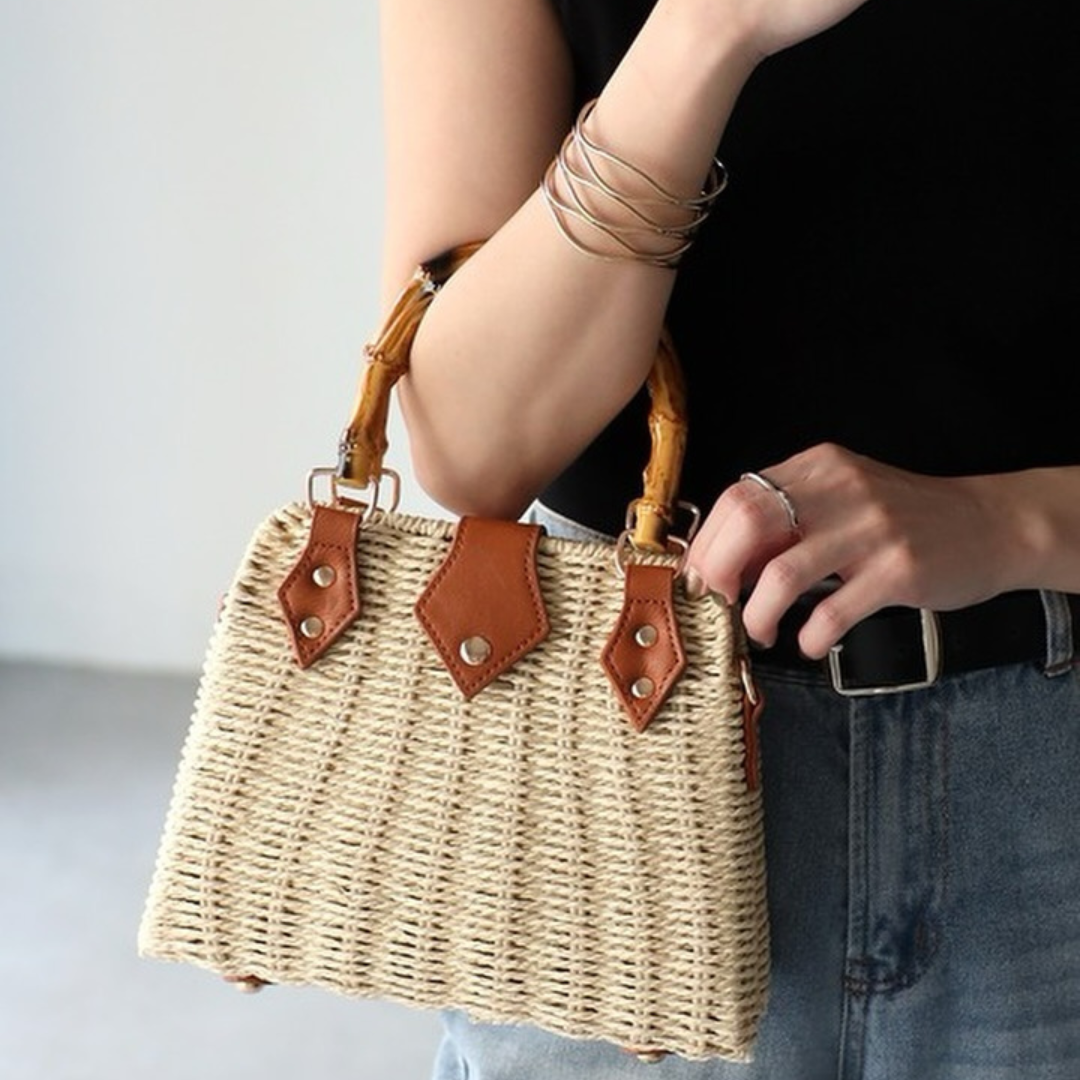 Bolsa de Palha com alça de Bambu Tassel