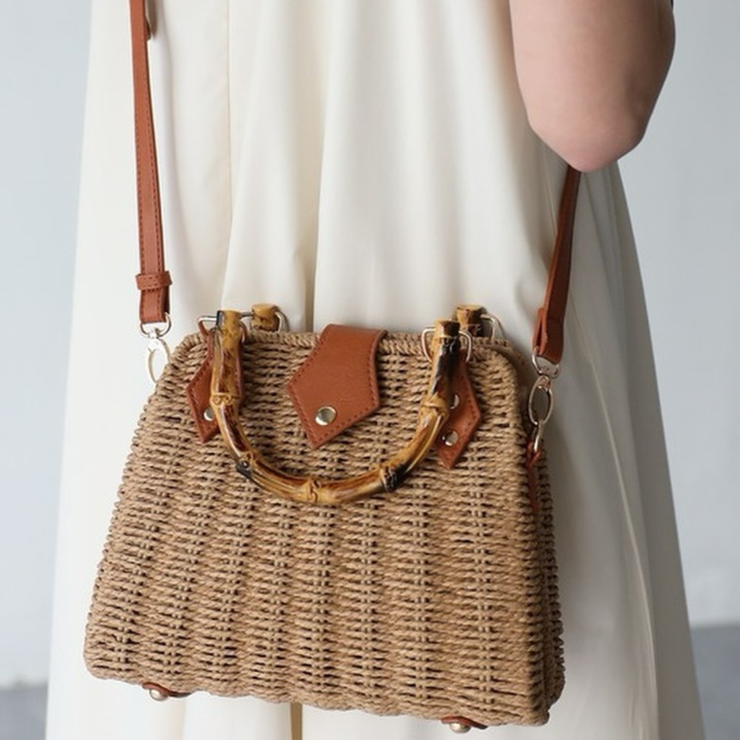 Bolsa de Palha com alça de Bambu Tassel